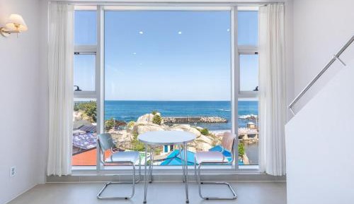 Double Room with Sea View 4