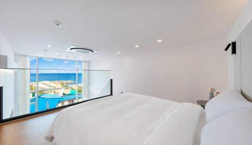Double Room with Sea View 2