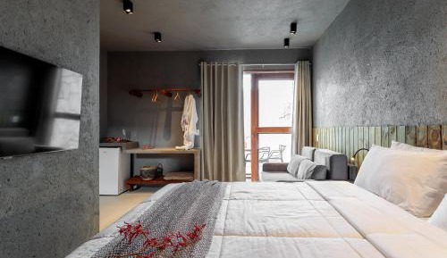 King Room with Pool View