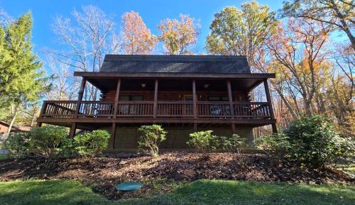 Three-Bedroom Holiday Home 