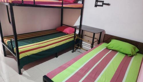 Basic Triple Room with Shared Bathroom