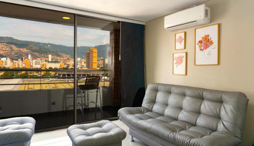 Three-Bedroom Deluxe Apartment