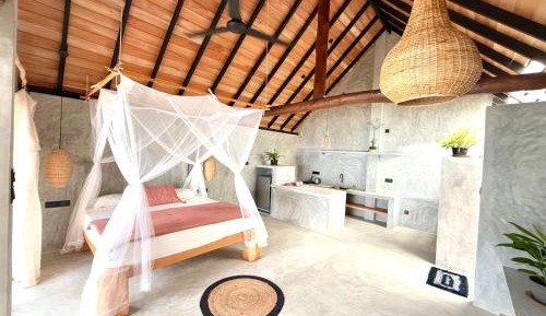 One-Bedroom Apartment with Ocean View