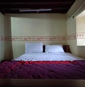 Economy Triple Room
