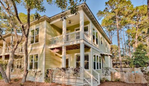 Four-Bedroom Holiday Home