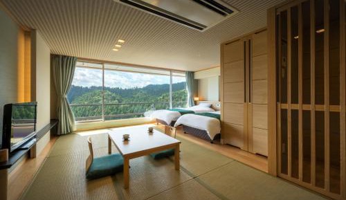 Family Room with Mountain View