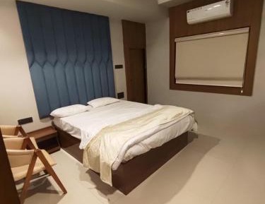 Standard King Room