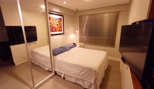 Deluxe One-Bedroom Apartment with City View