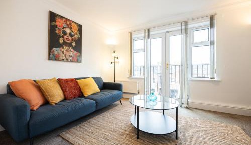 Two-Bedroom Deluxe Apartment