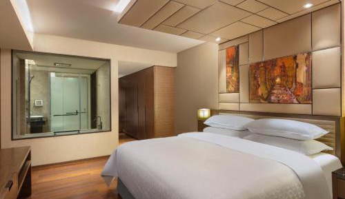 Junior Kitchenette Suite with Club lounge access