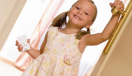 Family Studio (2 Adults + 2 Children)