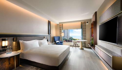 Deluxe King Room with Sea View