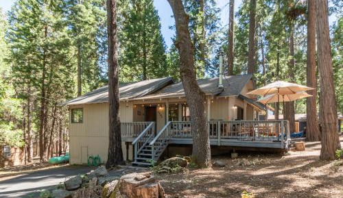 Three-Bedroom Holiday Home 
