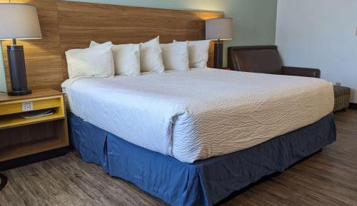 King Room - Non-Smoking