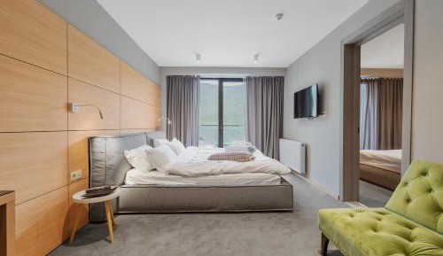 Family Room with Mountain View
