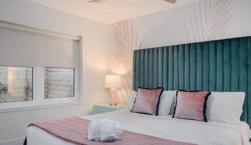 Classic One-Bedroom Apartment with King Bed