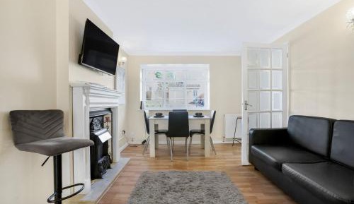 Five-Bedroom Apartment