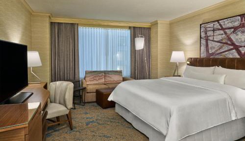 Traditional King, Guest room, 1 King, Atrium view