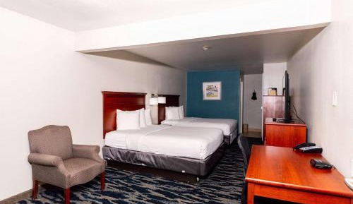 Queen Room with Two Queen Beds - Non-Smoking
