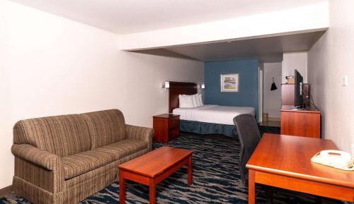 King Room with Sofa Bed - Non-Smoking
