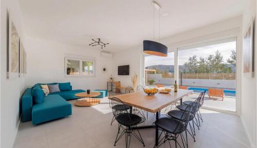 Four-Bedroom Holiday Home