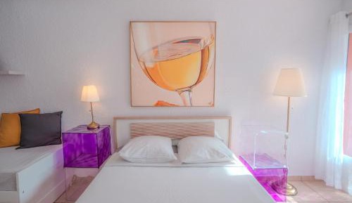 Deluxe One-Bedroom Apartment with Garden View