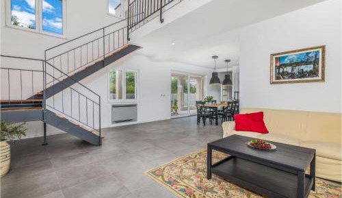 Three-Bedroom Vacation Home 