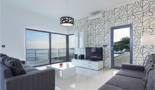 Four-Bedroom Holiday Home