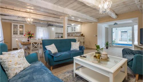 Three-Bedroom Vacation Home 