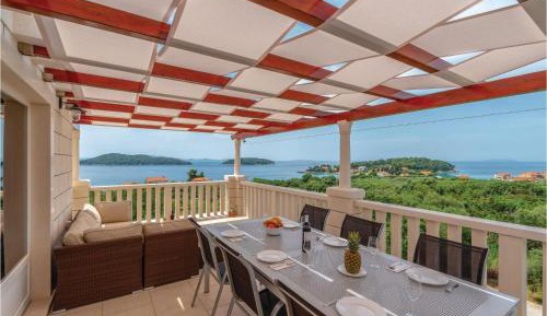 Six-Bedroom Holiday Home