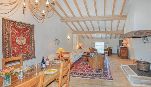 Three-Bedroom Holiday Home 