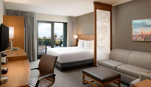 King Room with Balcony and Sofa Bed