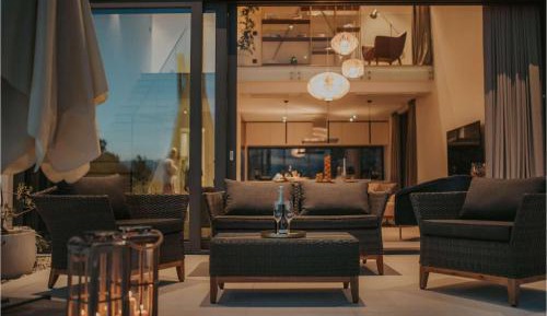 Three-Bedroom Vacation Home 