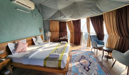 King Room with Mountain View