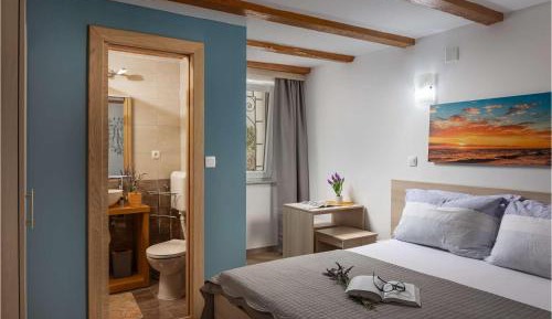 Five-Bedroom Holiday Home