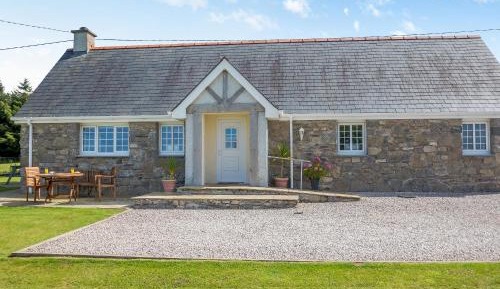 Two-Bedroom Holiday Home