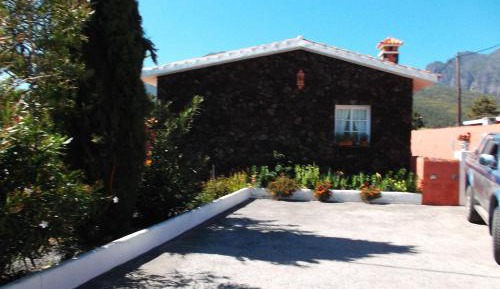 One-Bedroom Apartment (2 Adults)