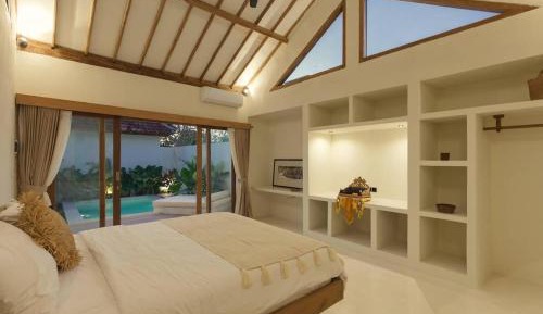 Suite with Private Pool