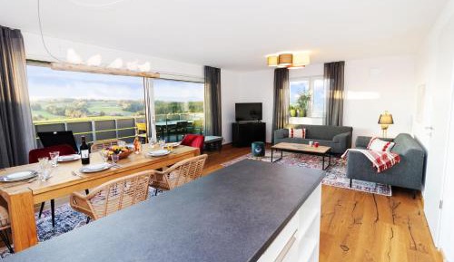 Three-Bedroom Deluxe Apartment
