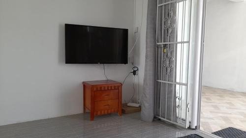 Three-Bedroom Apartment with Balcony