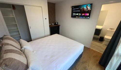 Double Room with Private Bathroom