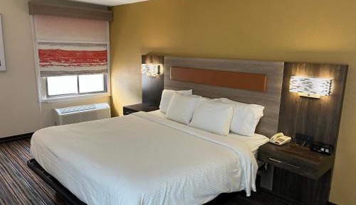 King Room - Non-Smoking