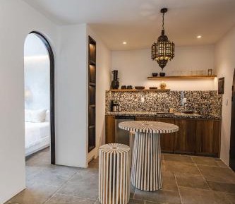 Queen Suite with Garden View