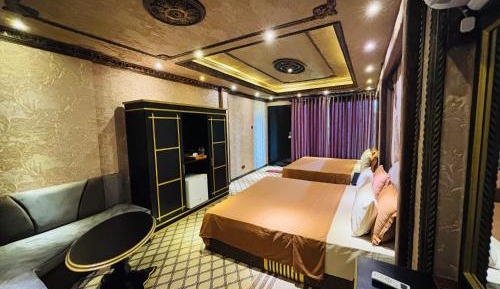 Deluxe Family Room