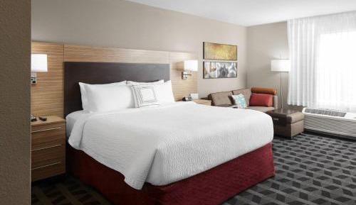 King Studio with Sofa Bed