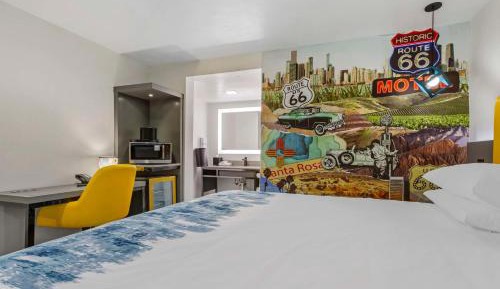 King Suite with Sofa Bed - Non-Smoking