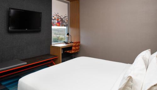 Guest Room, 1 King