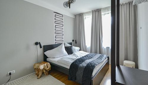 Three-Bedroom Deluxe Apartment