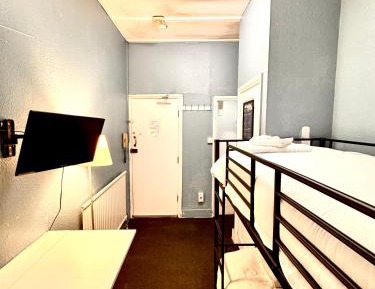 Twin Room with Shared Toilet