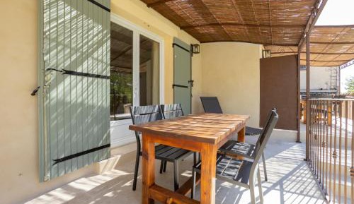 Superior One-Bedroom Apartment